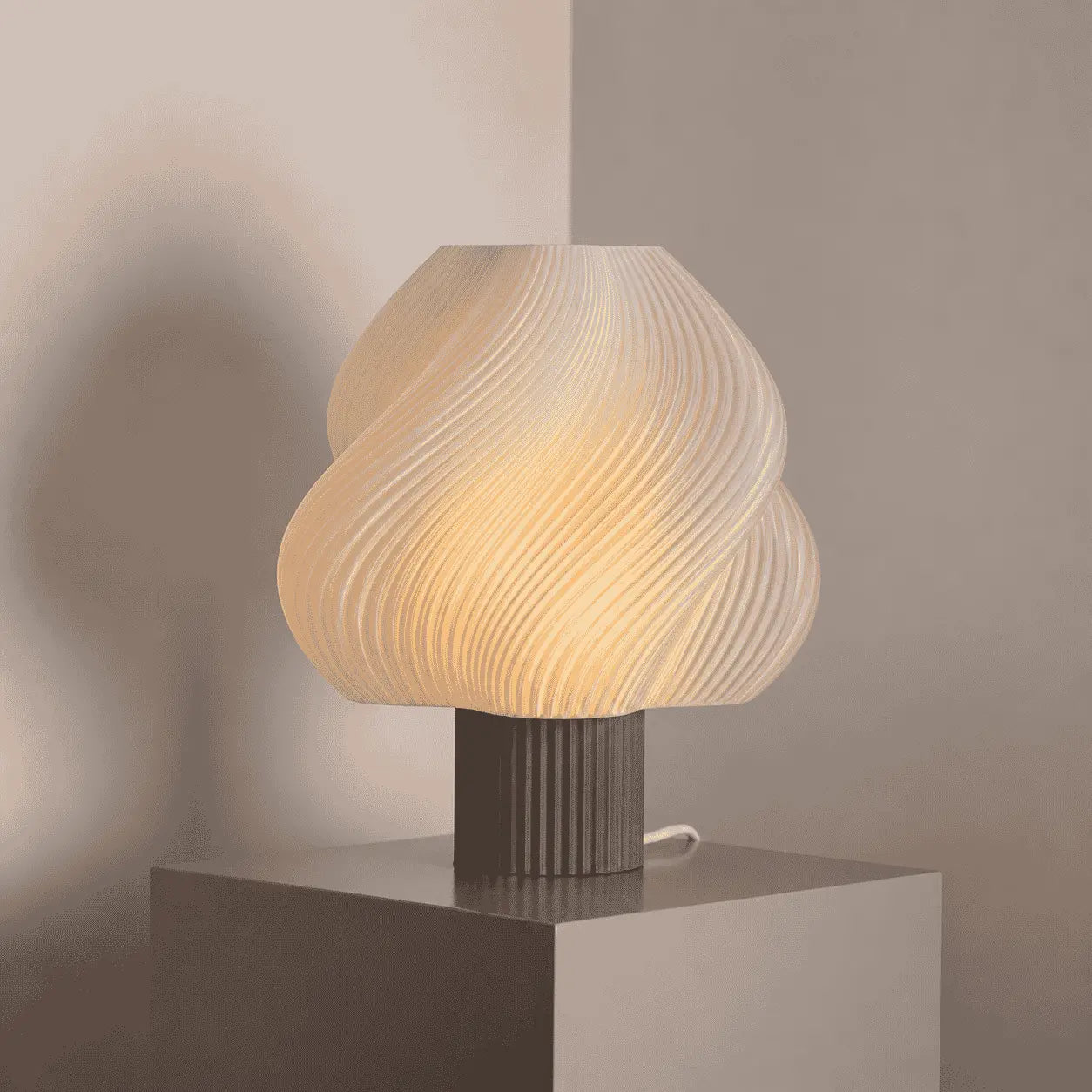 Curvella Spiral Table Lamp